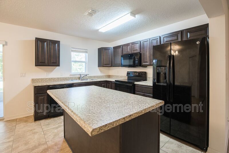Very nice townhome near River City Market Place property image