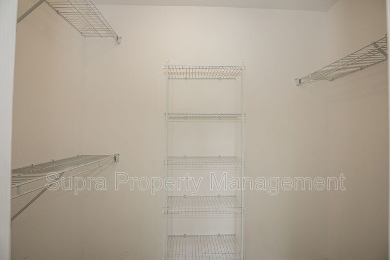 Very nice townhome near River City Market Place property image