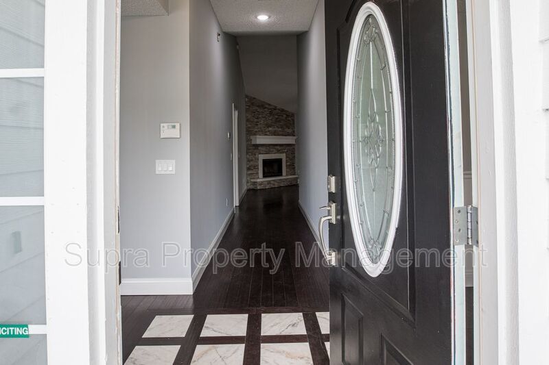 Fabulous location near beaches. property image