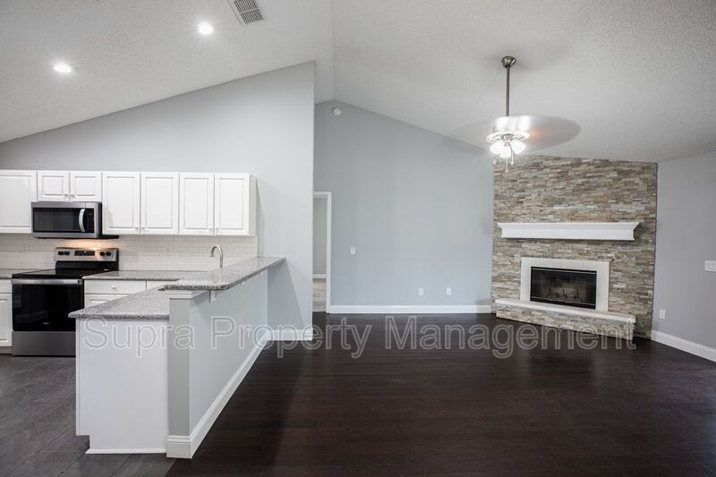 Fabulous location near beaches. property image