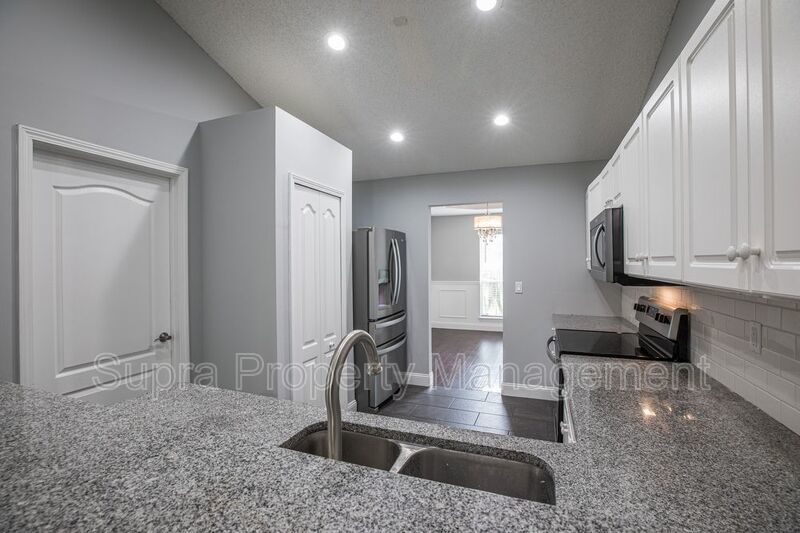 Fabulous location near beaches. property image