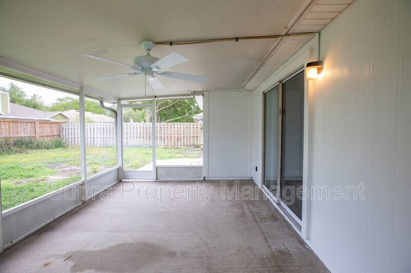 Fabulous location near beaches. property image