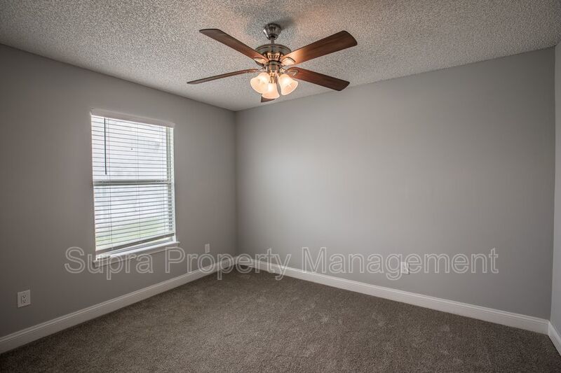 Fabulous location near beaches. property image