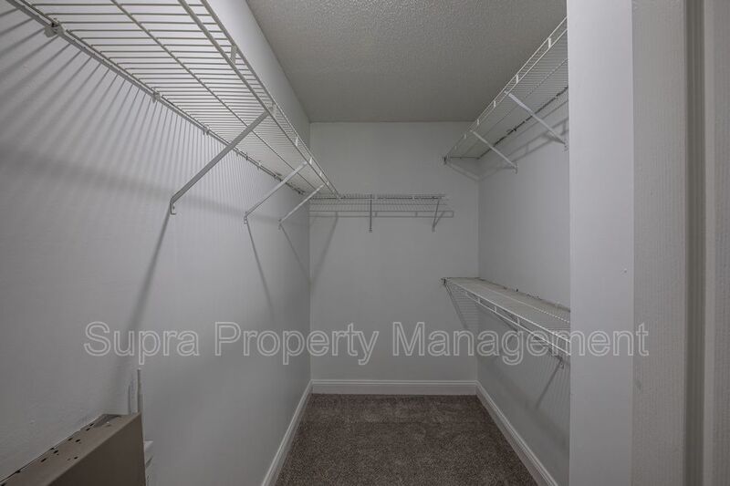 Fabulous location near beaches. property image