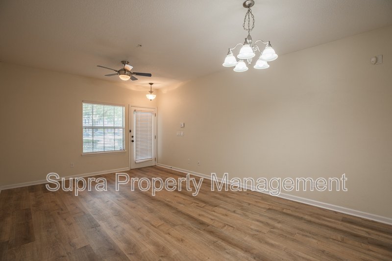 Adorable updated 1st floor condo property image