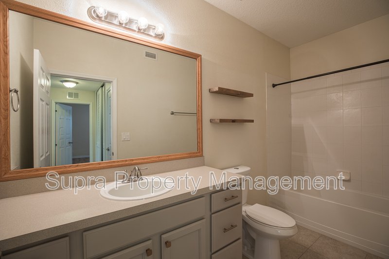 Adorable updated 1st floor condo property image