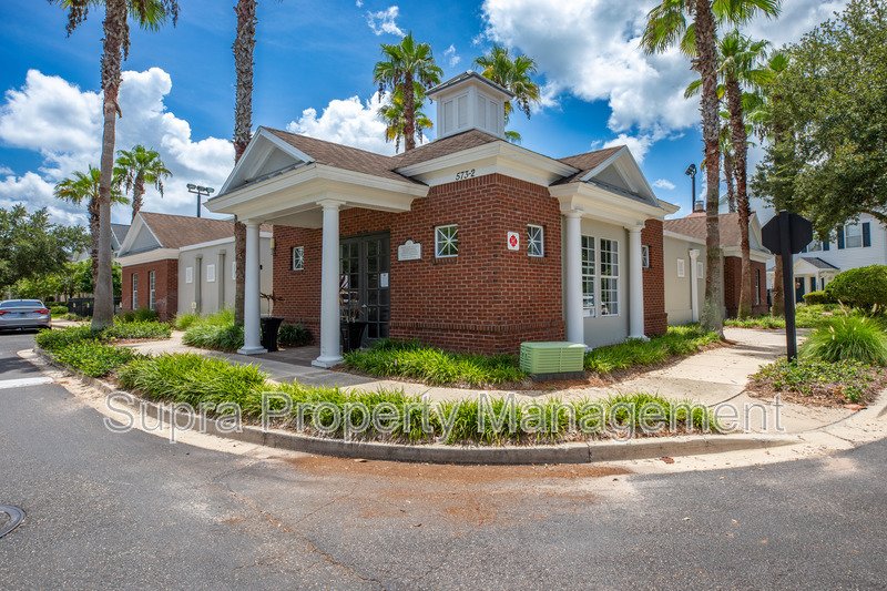 Adorable updated 1st floor condo property image