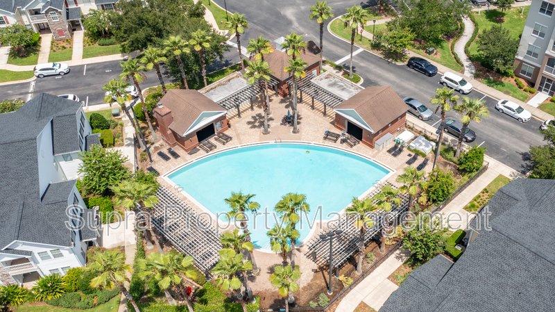 Adorable updated 1st floor condo property image