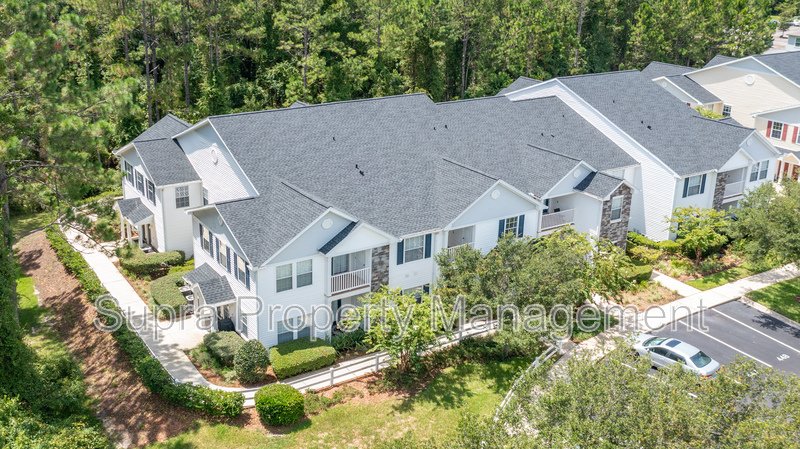 Adorable updated 1st floor condo property image