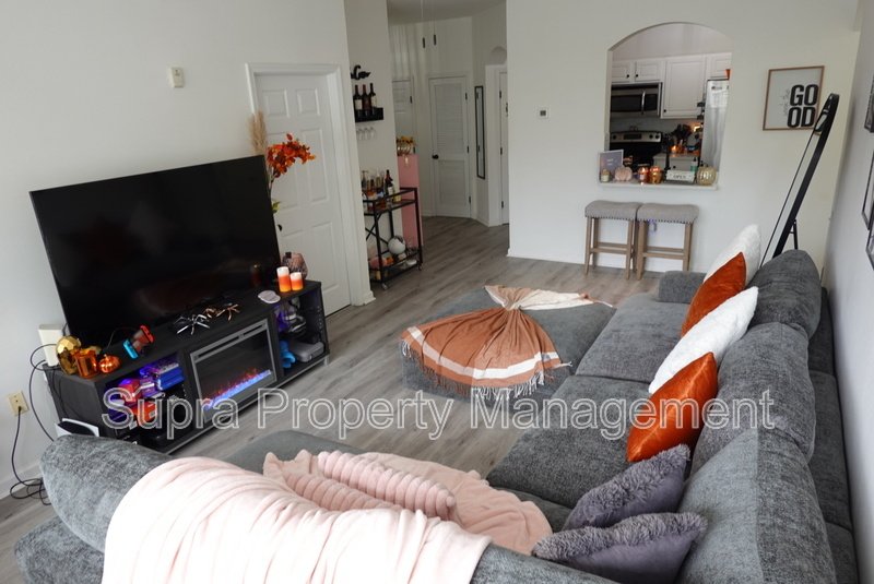 Renovated Condo in Stone Bridge property image