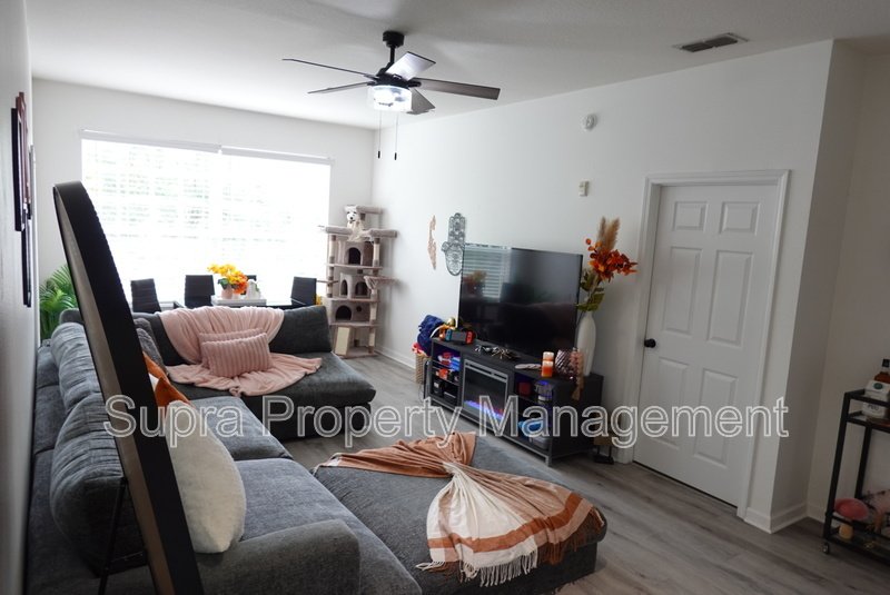 Renovated Condo in Stone Bridge property image