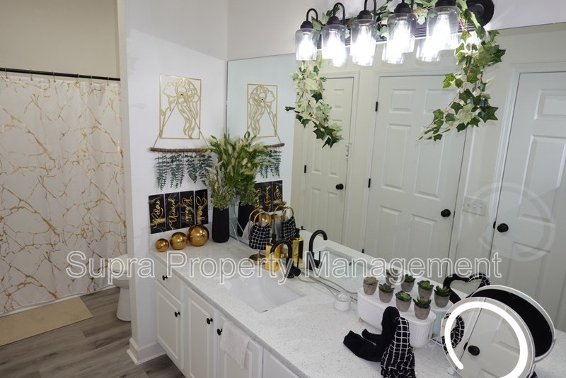 Renovated Condo in Stone Bridge property image