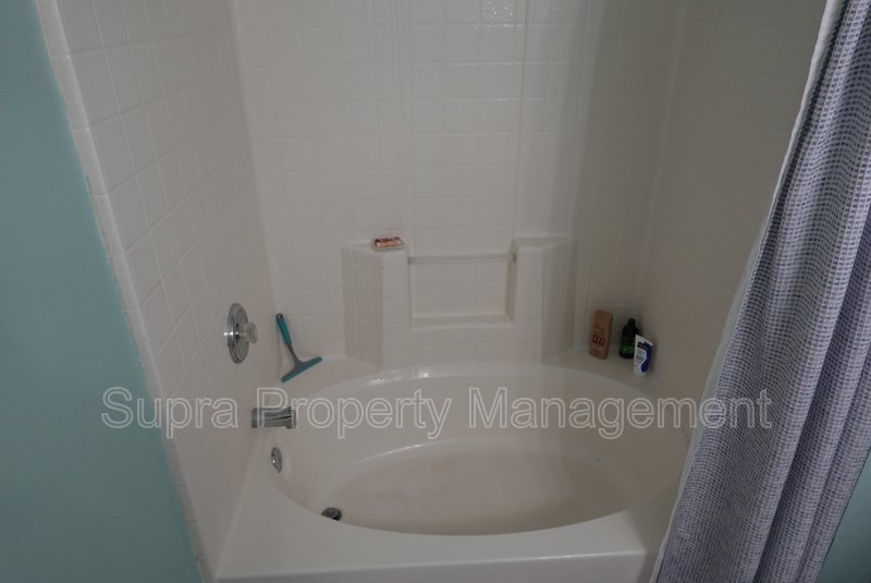 Renovated Condo in Stone Bridge property image