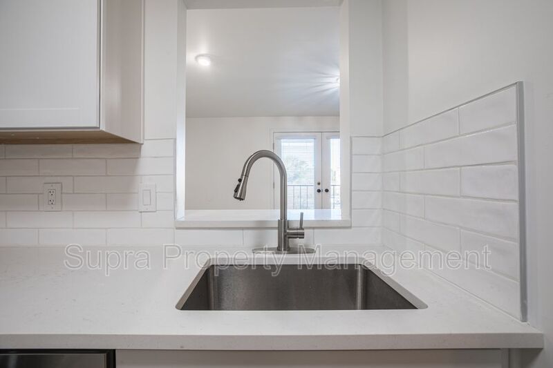 Walking distance to beach! property image