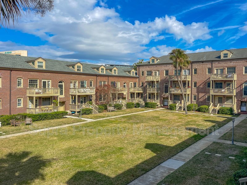 Charming Condo in Historic San Marco with River Views property image
