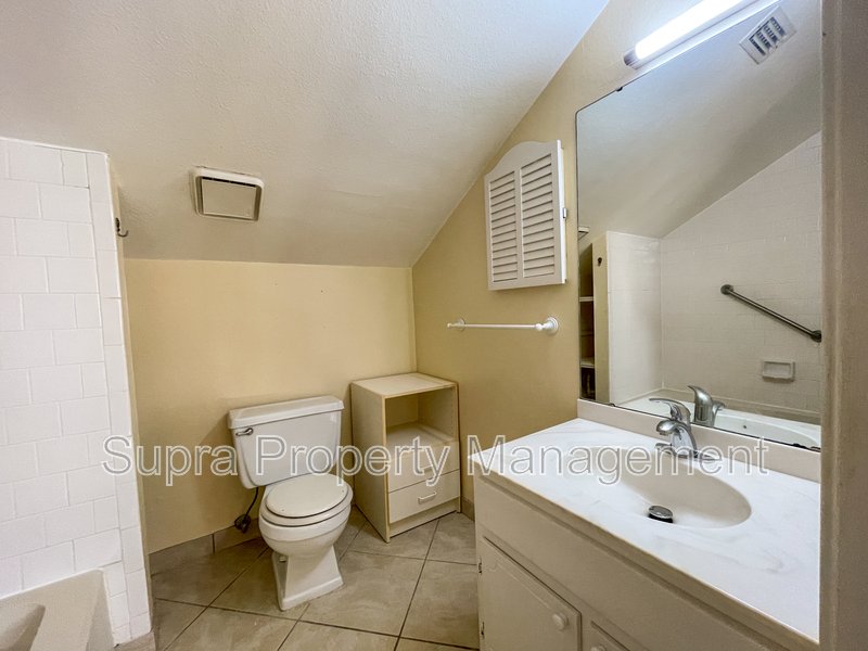 Charming Condo in Historic San Marco with River Views property image