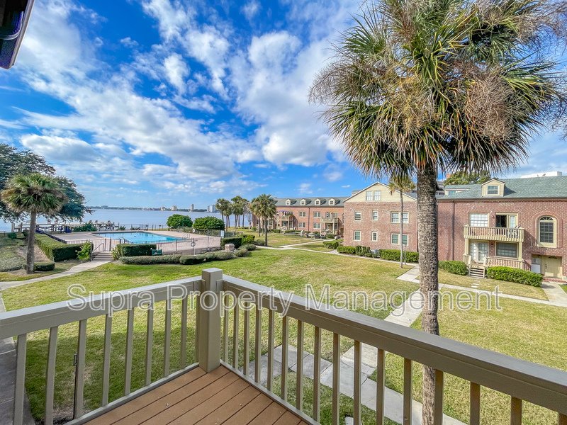Charming Condo in Historic San Marco with River Views property image