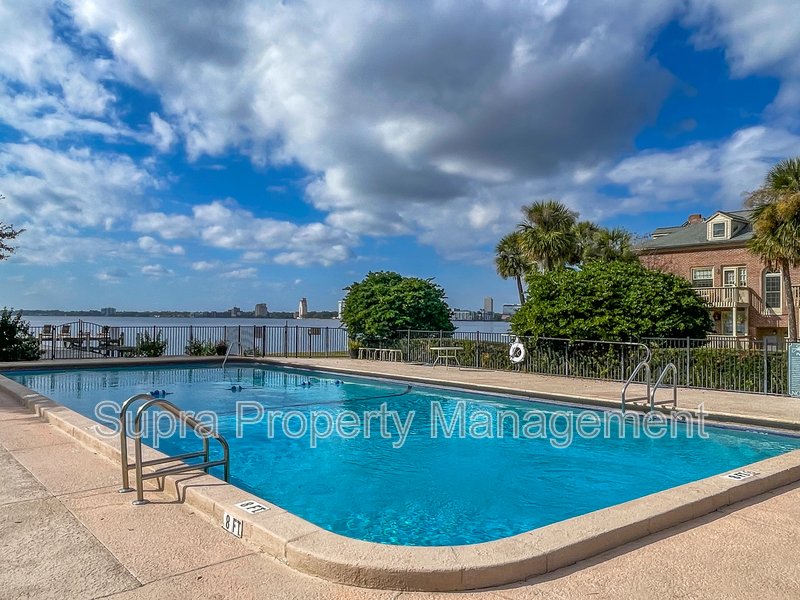 Charming Condo in Historic San Marco with River Views property image