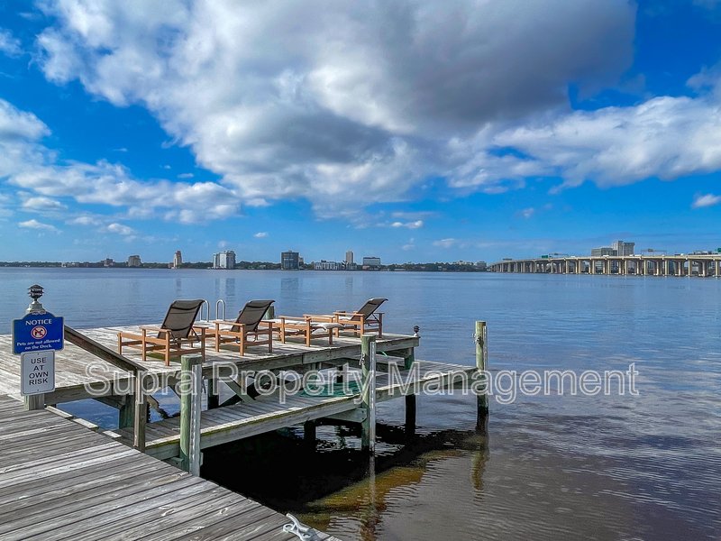 Charming Condo in Historic San Marco with River Views property image