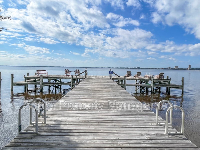 Charming Condo in Historic San Marco with River Views property image