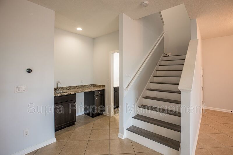 Hawk's Landing property image