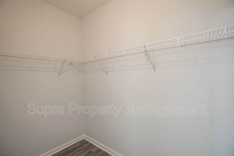 Hawk's Landing property image