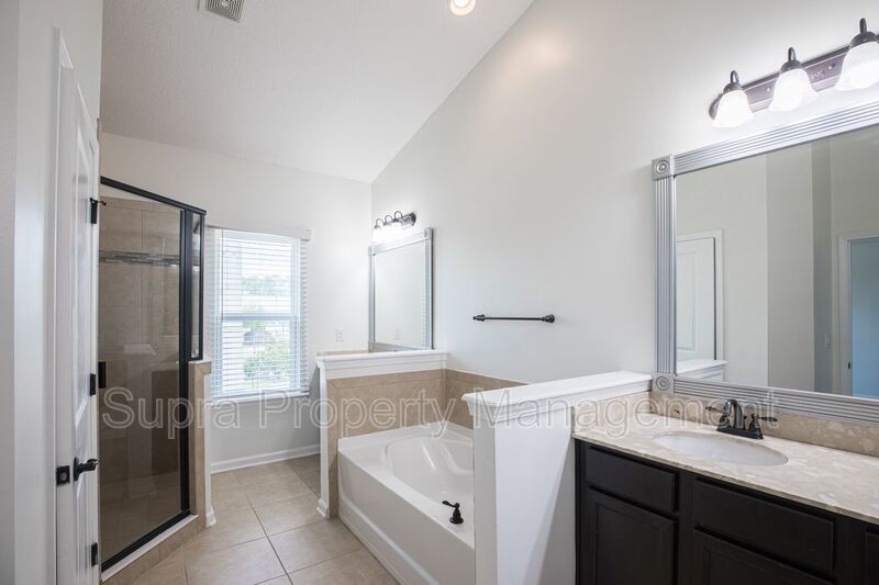 Hawk's Landing property image