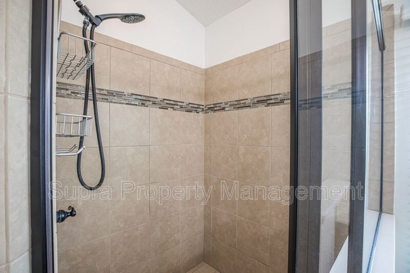 Hawk's Landing property image