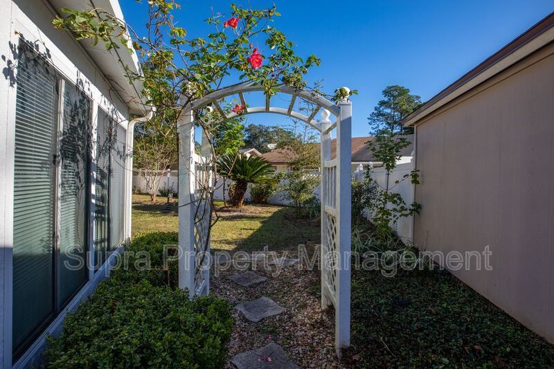 1456 Ellis Trace Drive West property image