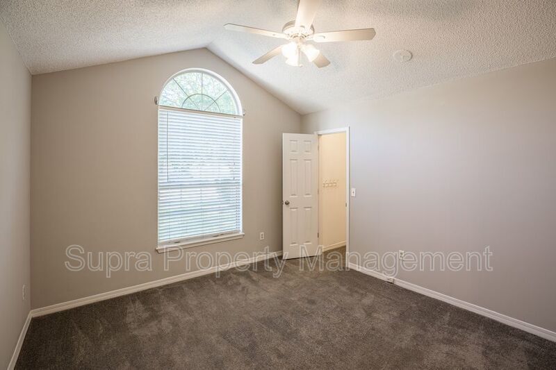 Mandarin Location property image