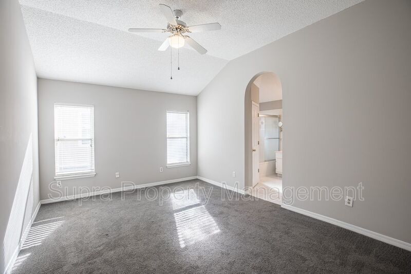 Mandarin Location property image