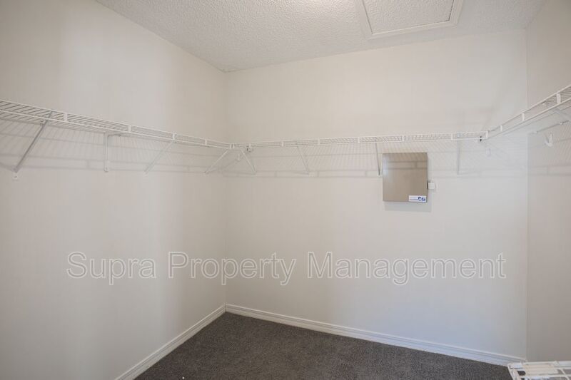 Mandarin Location property image