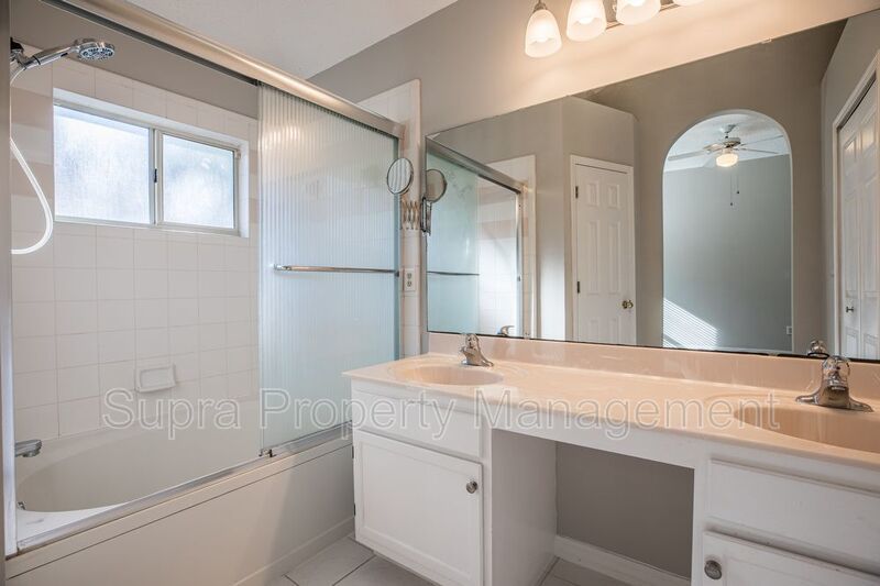 Mandarin Location property image
