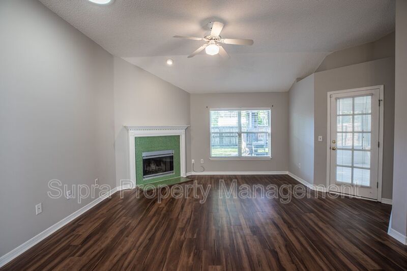 Mandarin Location property image