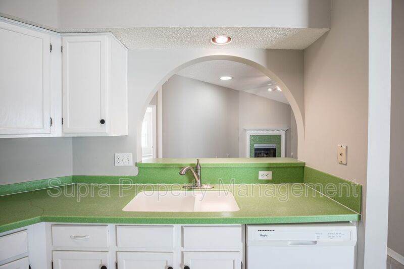 Mandarin Location property image