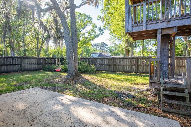Mandarin Location property image