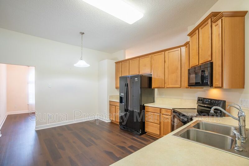 Crestwick South property image
