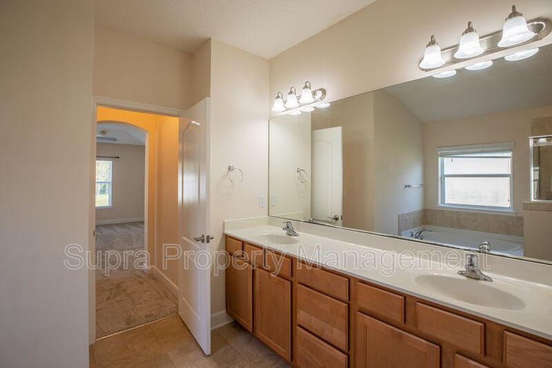 Crestwick South property image