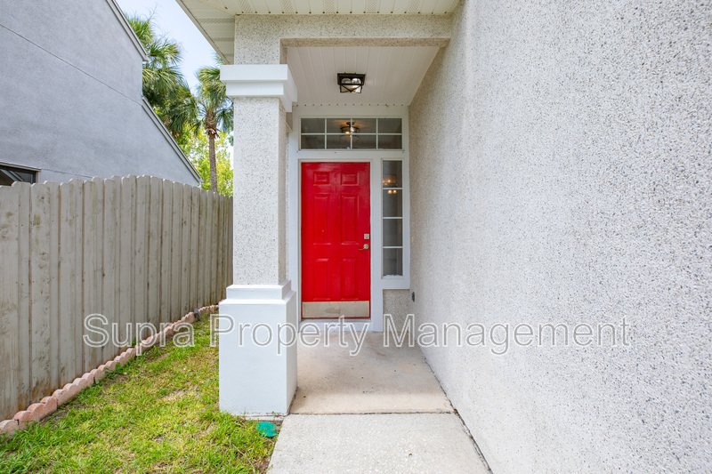 Less than a mile to the beach!! property image