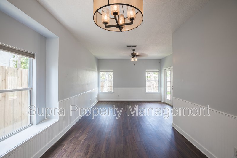 Less than a mile to the beach!! property image