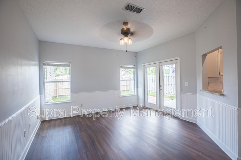 Less than a mile to the beach!! property image