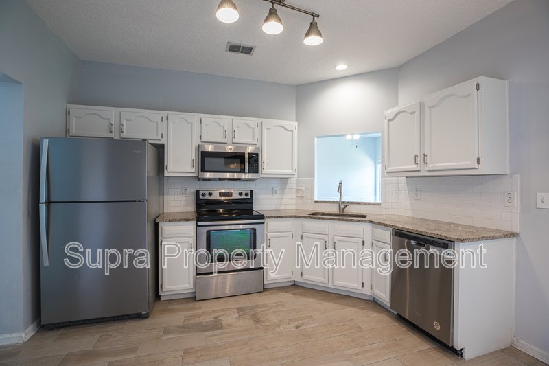 Less than a mile to the beach!! property image