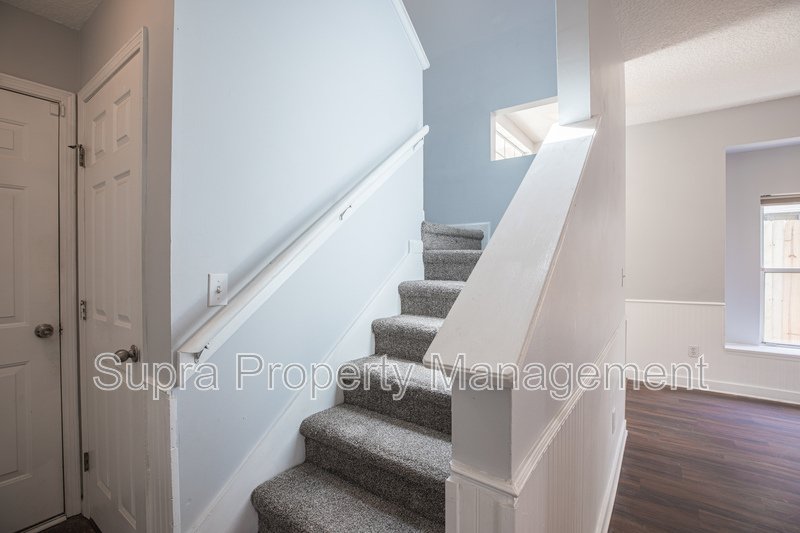 Less than a mile to the beach!! property image