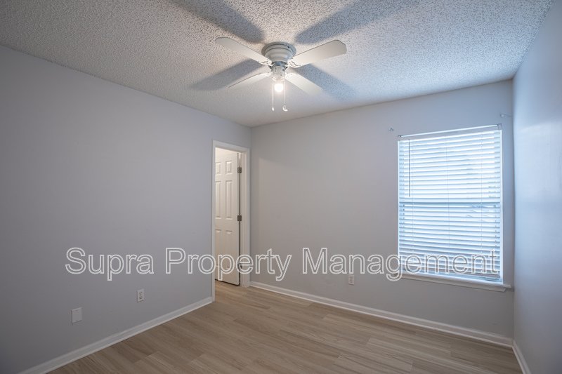 Less than a mile to the beach!! property image