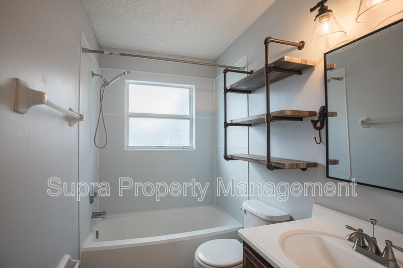 Less than a mile to the beach!! property image