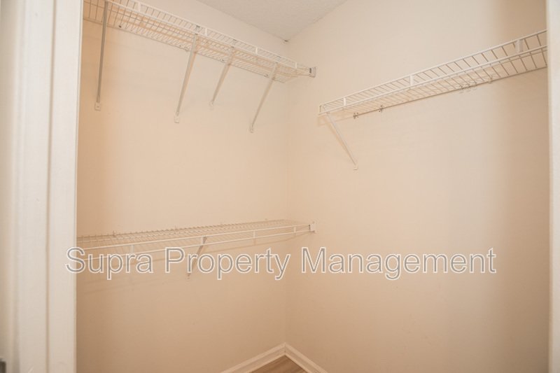 Less than a mile to the beach!! property image