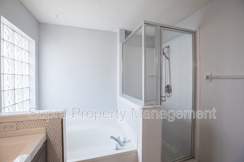 Less than a mile to the beach!! property image